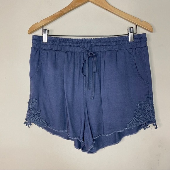 KNOX ROSE Blue‎ Pull-On Shortie Shorts with Embroidered Detail - Picture 1 of 8